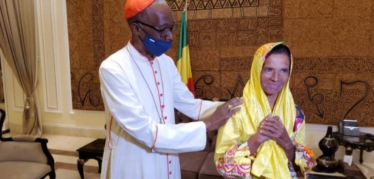 Liberan a monja colombiana secuestrada en Malí desde 2017