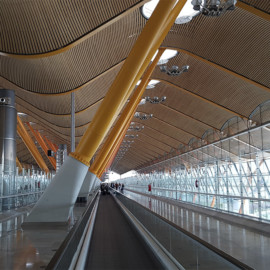España permite acceso libre de personas a los aeropuertos desde el viernes