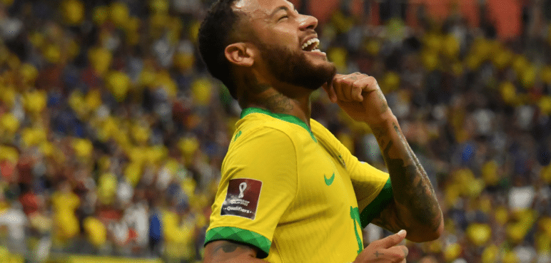 Las fiestas de Neymar tiene aburridos a sus vecinos por el ruido que hace