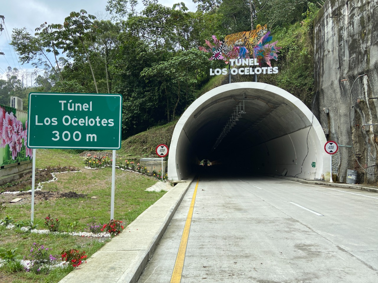 Realizan entrega oficial de doble calzada de megaobra del Túnel de La Línea