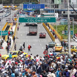 Colombia y Ecuador posponen al 15 de diciembre apertura de frontera terrestre