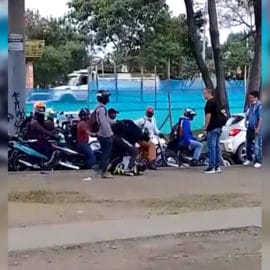 Fuerte agresión de motociclista infractor a guarda de Tránsito quedó en video