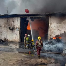 Fuerte incendio en La Nubia alarmó a transeúntes en la vía Cali - Candelaria