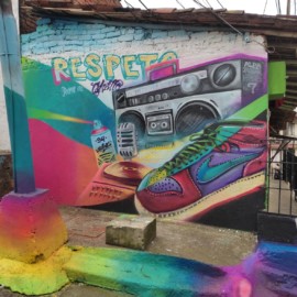 Fotos: La Calle de la Poesía en Cali se viste de colores