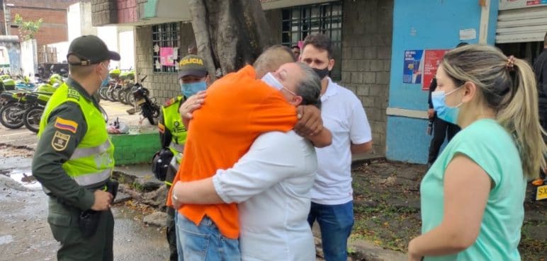 Carlos Mejía volvió a casa luego de permanecer 15 años en la calle