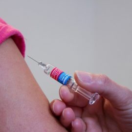 Centros polivalentes en Cali servirán para pruebas y vacunación covid