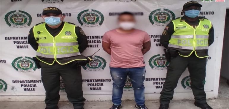 Hombre fue capturado por transportar éxtasis y cocaína rosada en un bus