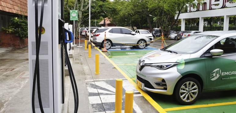 Instalan en Cali diez nuevas estaciones para recarga de vehículos eléctricos
