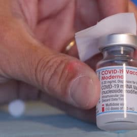 Moderna inició ensayos clínicos de vacuna contra la variante ómicron