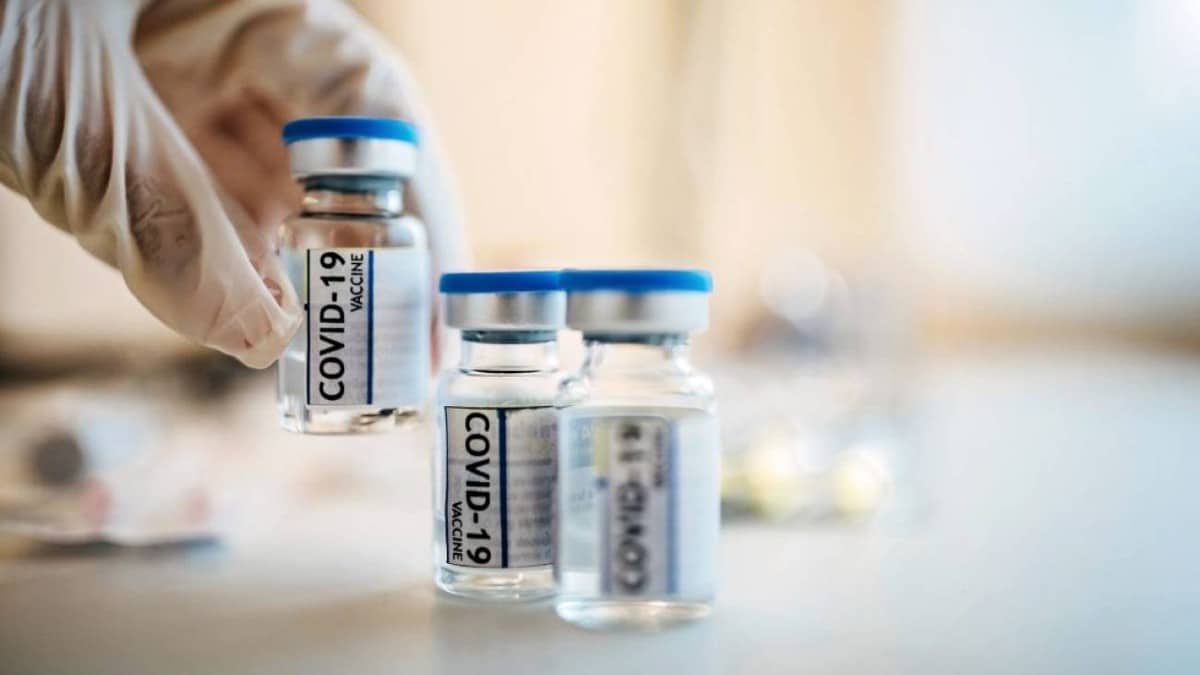 Colombia recibió un nuevo lote de vacunas Pfizer donadas por España