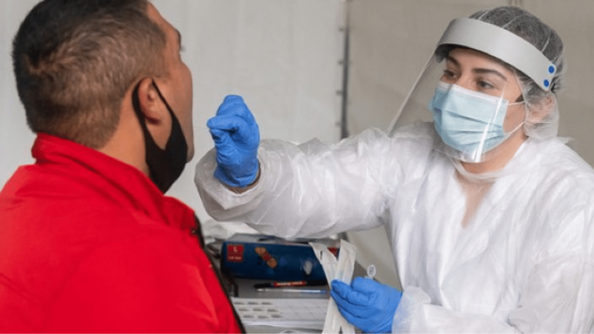OPS: Comienza a descender la ola de contagios de ómicron en Latinoamérica