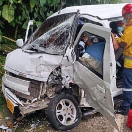 Aparatoso accidente entre cuatro vehículos en el Km 17 dejó siete heridos
