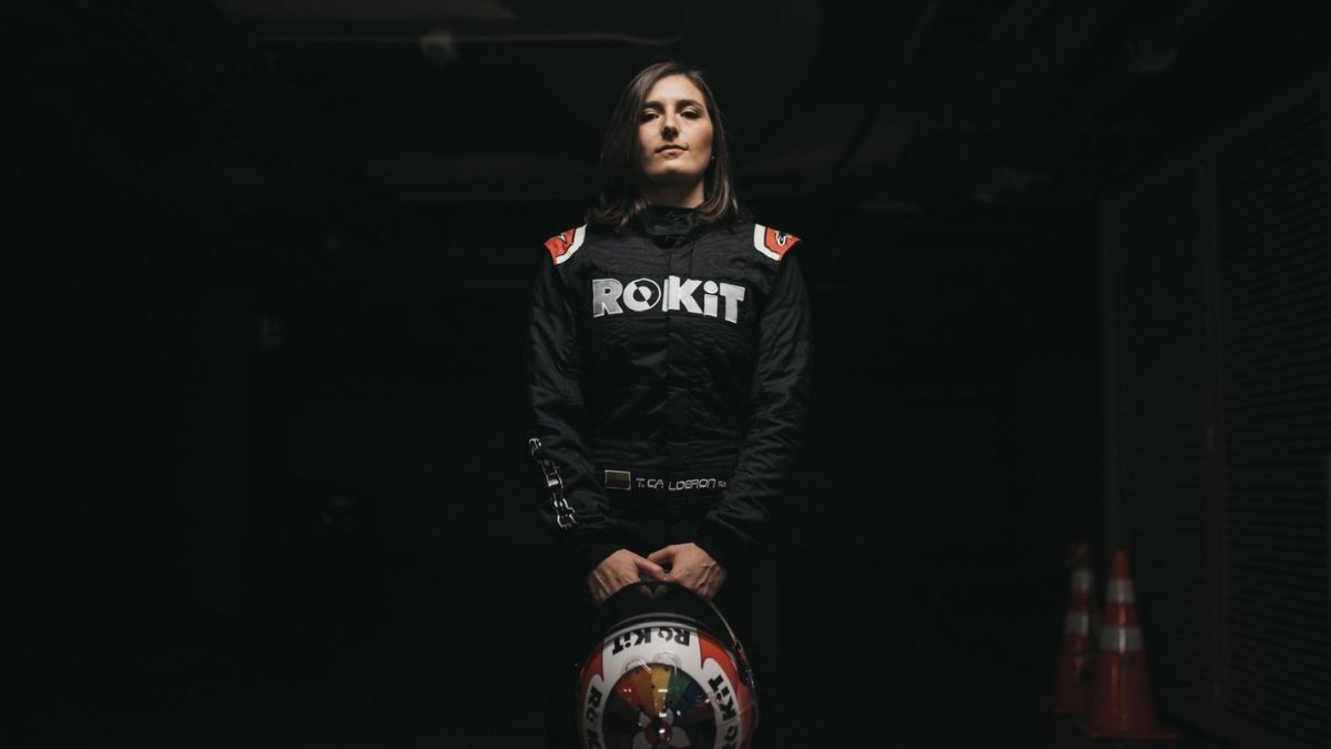 Debuta Tatiana Calderón en IndyCar con su equipo AJ Foyt Racing