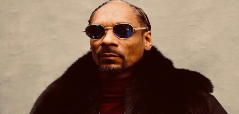 Mujer demanda a Snoop Dogg por presunta agresión sexual
