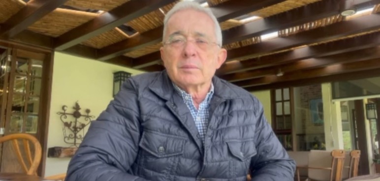 El Centro Democrático estrenó miniserie sobre Álvaro Uribe