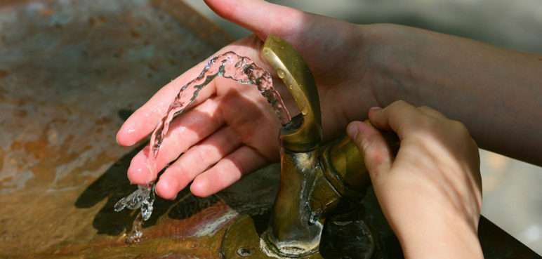 En el Día Mundial del Agua, revelan complejas cifras de acceso al líquido vital