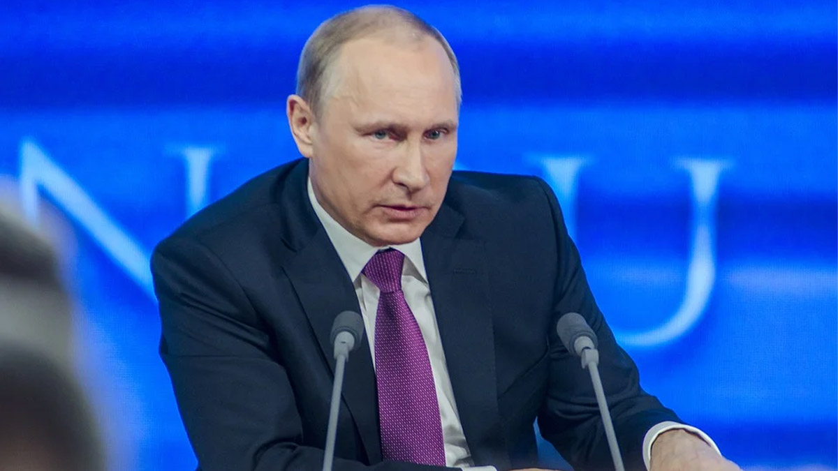 Federación Internacional de Natación retira medalla de honor a Putin