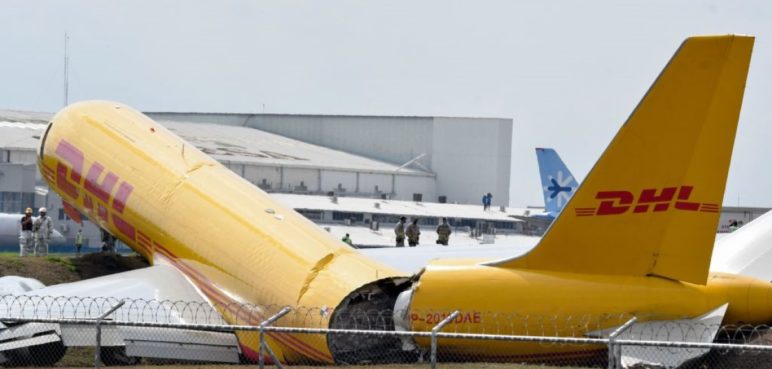 Avión de carga se partió en dos en aeropuerto de Costa Rica