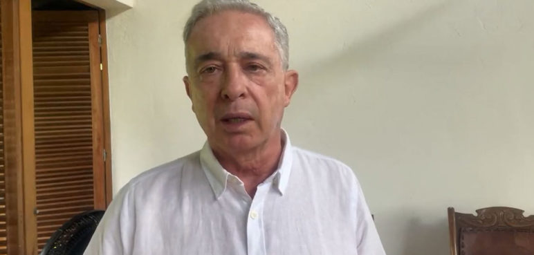 Expresidente Uribe contestará el domingo a jueza que rechazó archivar caso
