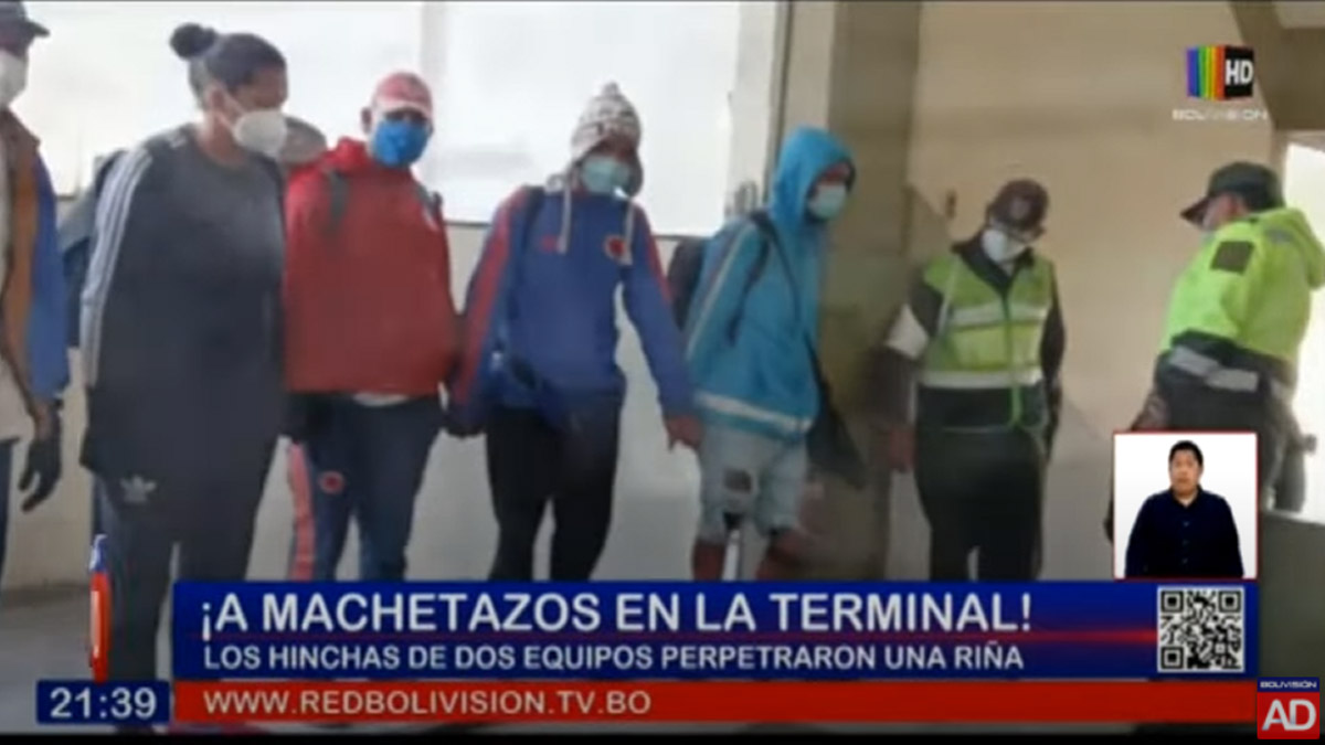 Guerra de barras llegó a Bolivia: pelea de hinchas de Cali y Junior dejó dos heridos