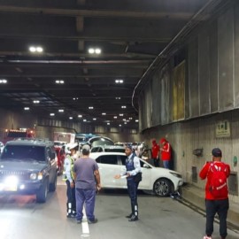 Aparatoso choque entre dos vehículos se registró en el Túnel Mundialista