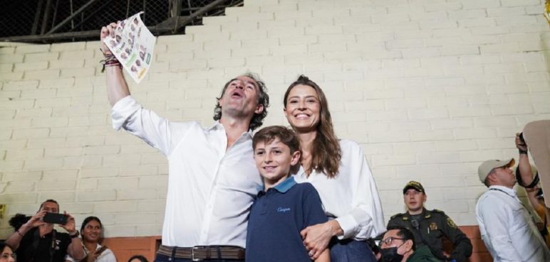 El candidato Federico Gutiérrez ejerció su derecho al voto en Medellín