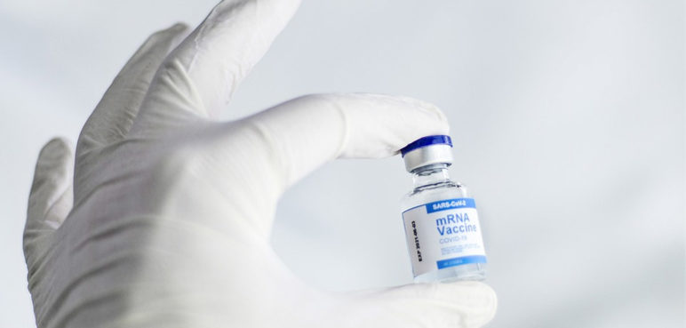 Colombia aprobaría en mayo cuarta dosis de vacuna contra covid-19