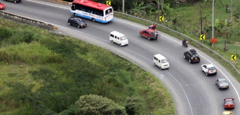 Si piensa viajar en carro, estos son los nuevos límites de velocidad en Colombia