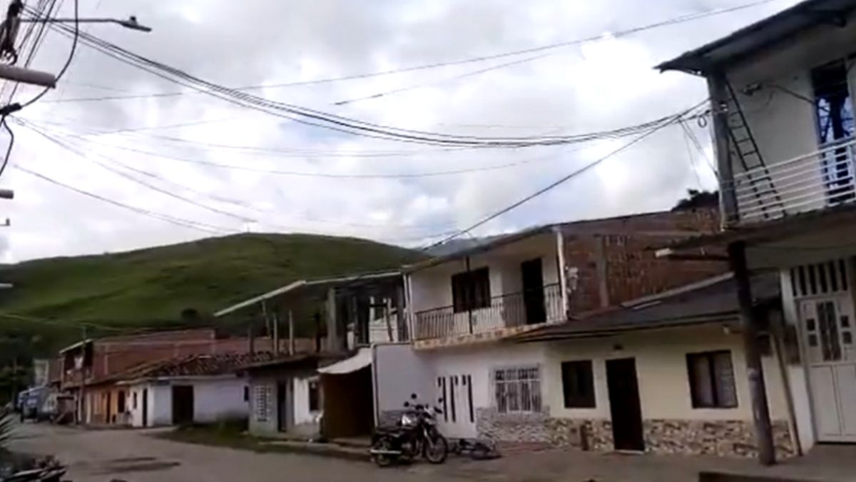 Detonación de moto bomba en Suárez, Cauca deja un policía herido