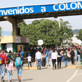 Gustavo Petro anunció que reabrirá las fronteras con Venezuela