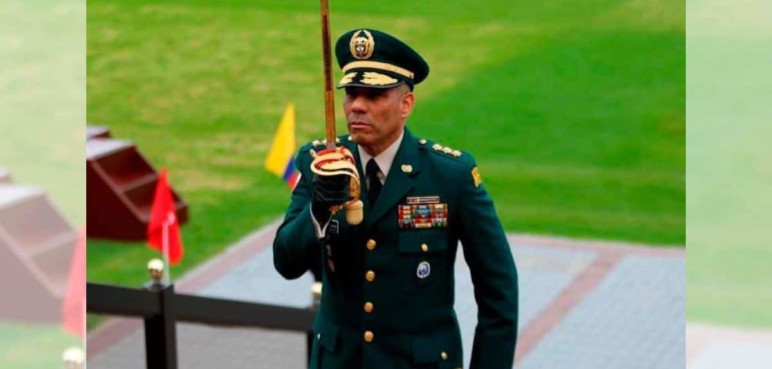 Zapateiro, comandante del Ejército de Colombia, anunció su retiro