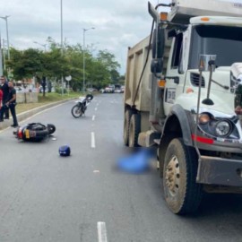 Accidente de tránsito en Av. Simón Bolívar deja una persona muerta
