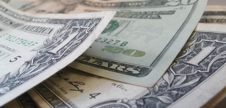 El dólar completa su segundo día consecutivo en decadencia
