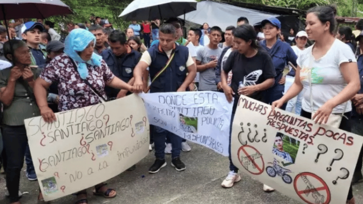 Comunidad awá y familiares de joven desaparecido bloquean la vía Pasto-Nariño