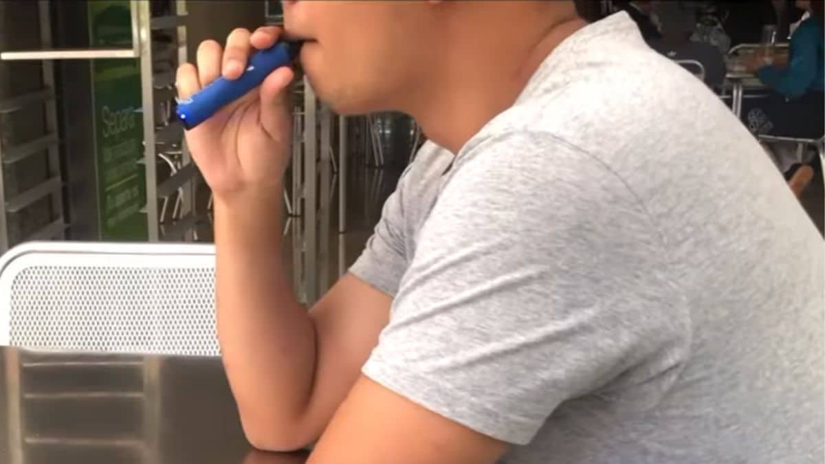 Es oficial: Regularán cigarrillos electrónicos y vapeadores en Colombia