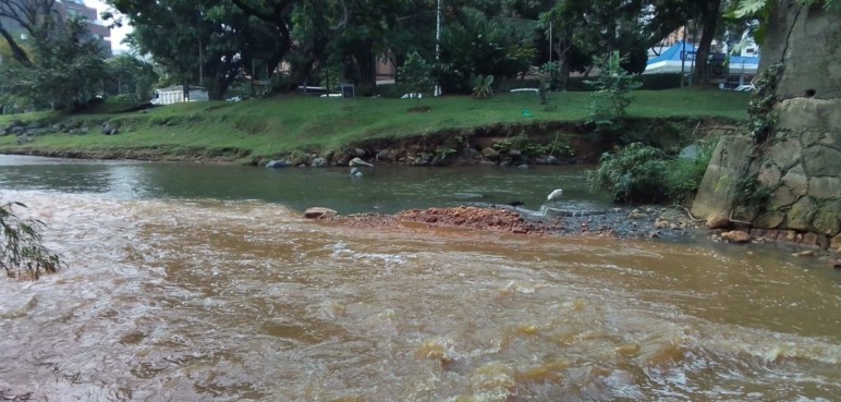 Alcalde convocó a cumbre para solucionar problemas del río Aguacatal
