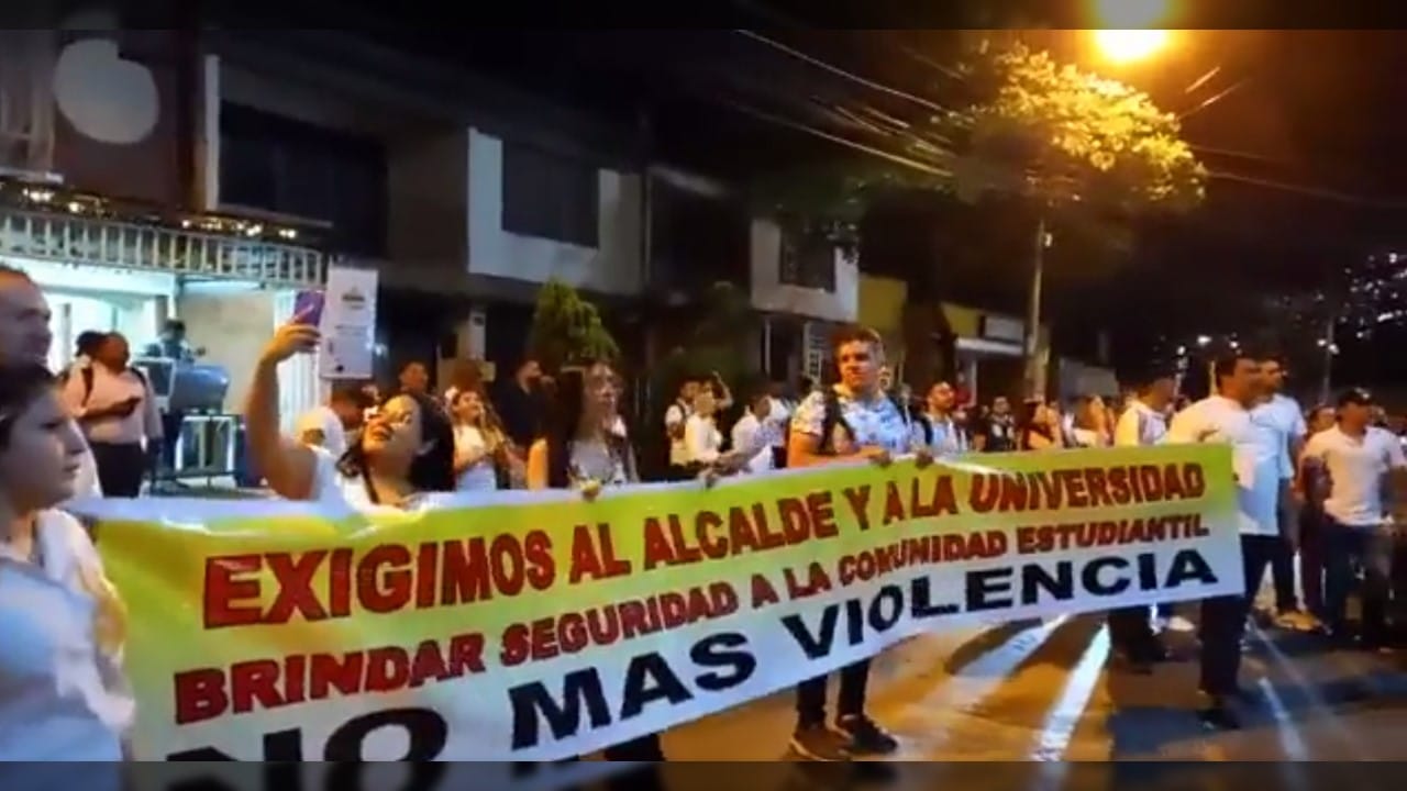 Siguen protestas en Colegio Rafael Navia Varón por presuntos casos de acoso sexual