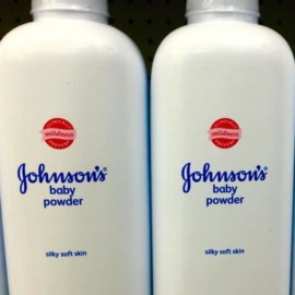 ¿Cáncer por polvos Johnson & Johnson? Suspenderán venta del producto en todo el mundo