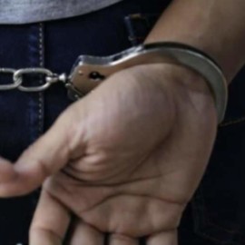 Capturados tres policías por devolver arma de fuego a red de sicarios en Cali