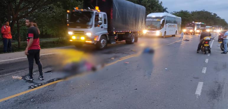 Dos hombres muertos dejó trágico accidente en vía Candelaria – Palmira