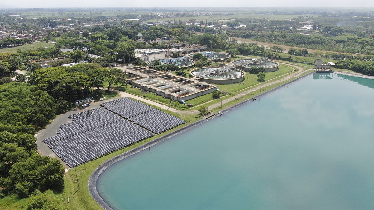 Emcali instaló paneles solares para producir agua potable en Puerto Mallarino