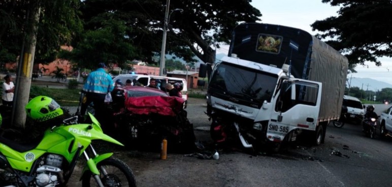 Intendente de la Policía perdió la vida en aparatoso accidente en Yumbo