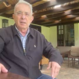 Uribe anuncia documento que niega informe de Comisión de la Verdad