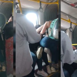 Video: dos mujeres se golpearon, al parecer, por una silla del bus
