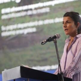 "Todos cometemos errores": Ministra Vélez tras cifra errónea de déficit