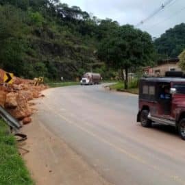 Vía Buga-Buenaventura continúa parcialmente cerrada tras el derrumbe