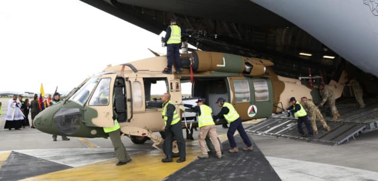 Colombia recibe 12 helicópteros de EEUU para cuidar el medio ambiente
