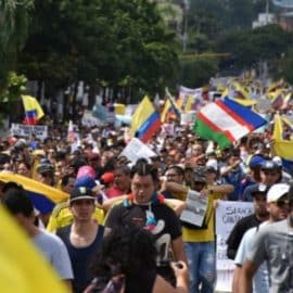Convocan 'Gran Marcha Nacional' en contra de las reformas del nuevo Gobierno