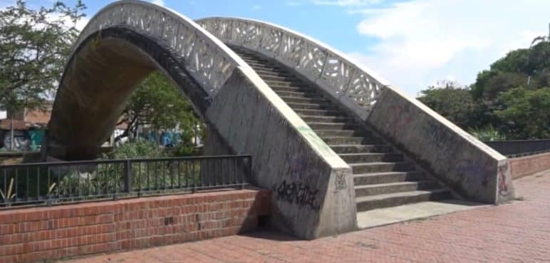 Puente del arco: La nueva guarida de los habitantes de calle en Cali