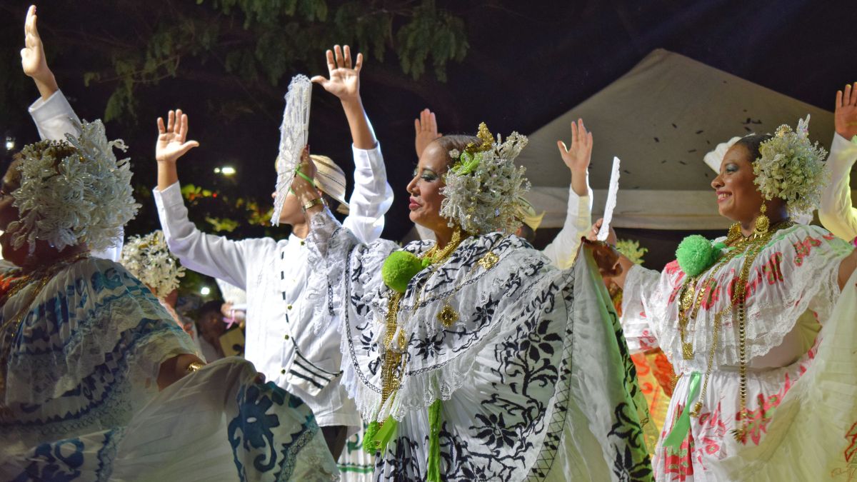 xvi-festival-internacional-de-bailes-tradicionales-una-fiesta-llena-de-arte-29-09-2022-15